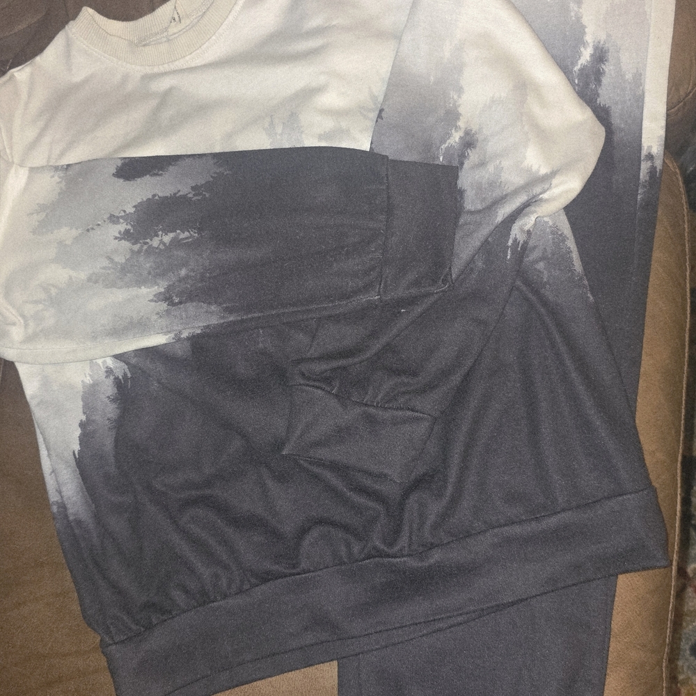 Black and White Tie-Dye Sweatshirt and Pants Set